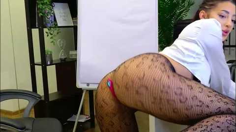 Media: babesgowild Chaturbate 2025-10-27 06:40:00