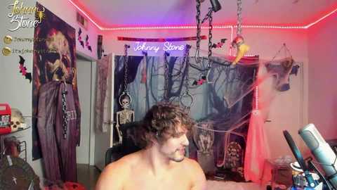 Media: thejohnnystone Chaturbate 2025-11-01 01:01:00