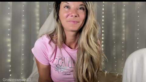 Media: graciously3333 Chaturbate 2025-11-02 09:34:00