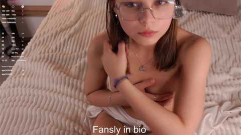 Media: shickshackshock Chaturbate 2025-11-04 15:41:00