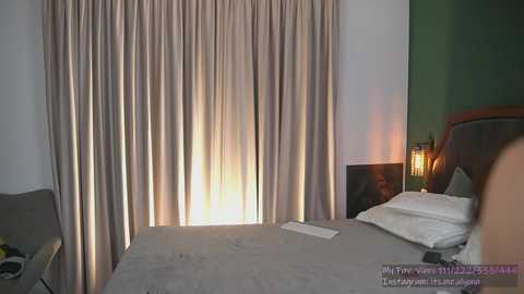 Media: alyonaqueen_ Chaturbate 2025-11-06 02:05:00