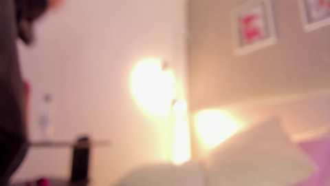 Media: roxannegomez_ Chaturbate 2025-11-07 16:52:00