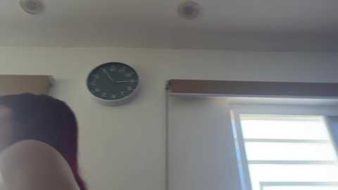 Media: xmonstrouscockivy Chaturbate 2025-11-07 01:05:00