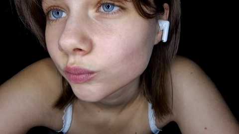 Media: farahwinkles Chaturbate 2025-11-09 17:16:00