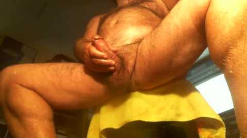 Media: mrgspothitter4u Chaturbate 2025-11-11 12:53:00