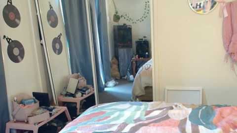 Media: sailorlayla Chaturbate 2025-11-11 01:52:00