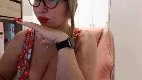 Media: schoolteach Chaturbate 2025-11-11 22:28:00