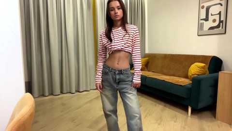 Media: hoaarisa Chaturbate 2025-11-12 12:34:00