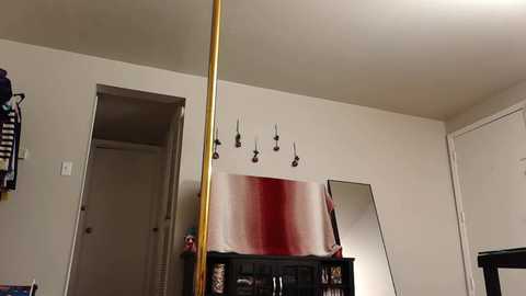 Media: yellowpony121212 Chaturbate 2025-11-12 08:43:00