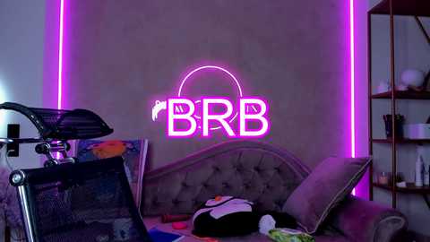 Media: lika_moon Chaturbate 2025-11-14 06:41:00