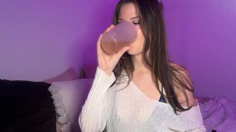 Media: nickyselene Chaturbate 2025-11-14 08:04:00