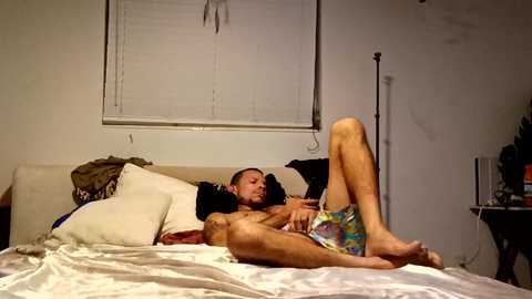 Media: colorcanela3 Chaturbate 2025-11-15 11:10:00