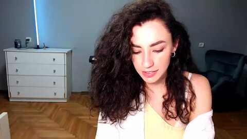 millla_mi @ myfreecams on 20230903
