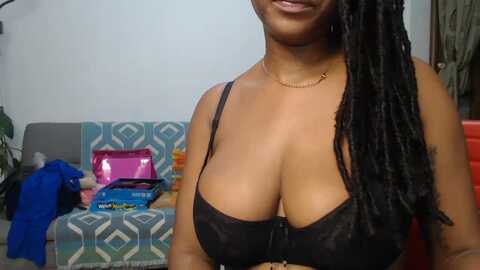 bellacruz @ myfreecams on 20230905