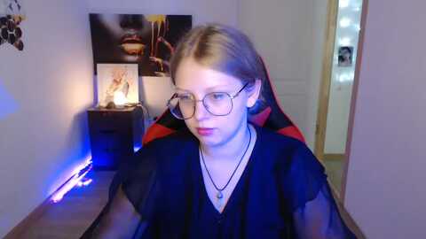 sweeti_lili @ myfreecams on 20230905