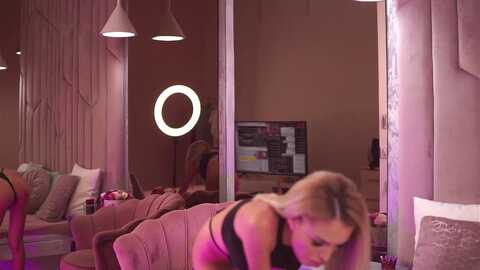 Media: esmeainsley Myfreecams Invalid Date