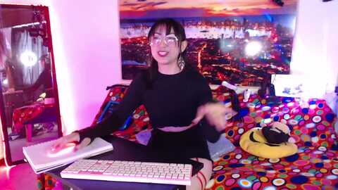 Media: emaparis Myfreecams Invalid Date