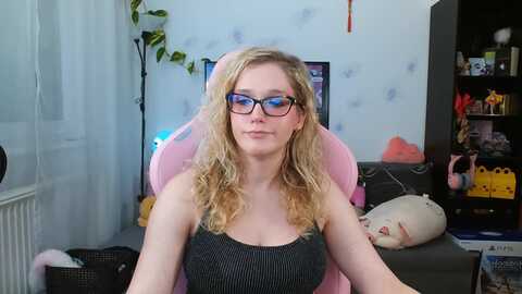 Media: monicmoon18 Myfreecams Invalid Date