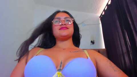 Media: lola_evans_ Myfreecams Invalid Date