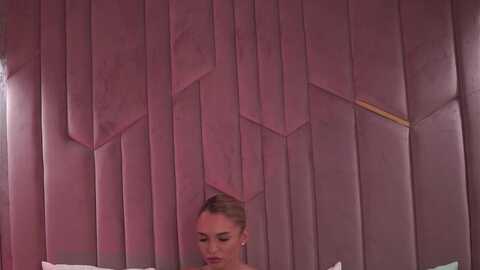 Media: esmeainsley Myfreecams Invalid Date