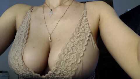 Media: lolaspie Myfreecams Invalid Date