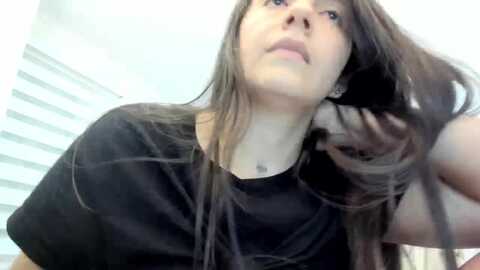 daniielita_27 @ myfreecams on 20230912