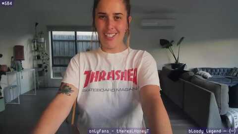Media: honeytits_ Myfreecams Invalid Date