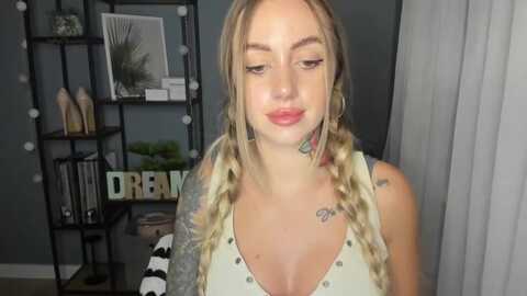 Media: flowercoralie Myfreecams Invalid Date