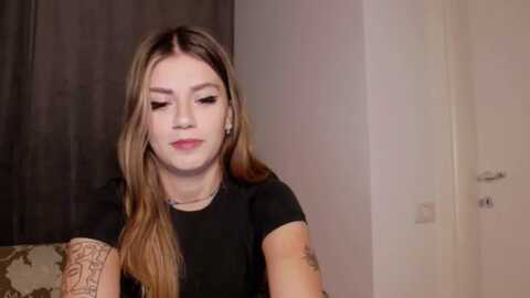 riribee @ myfreecams on 20230916