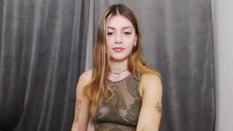 riribee @ myfreecams on 20230916