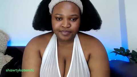 shawtybaekate @ myfreecams on 20230917