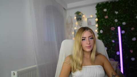 Media: tina_nappi18 Myfreecams Invalid Date