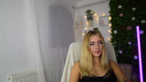Media: tina_nappi18 Myfreecams Invalid Date