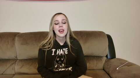 Media: lunalovelyy Myfreecams Invalid Date