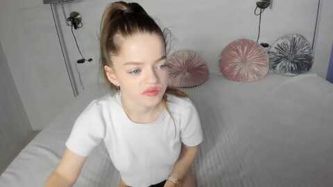 twiixxx @ myfreecams on 20230922