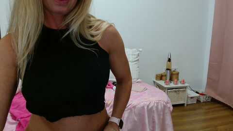 awesomeamy82 @ myfreecams on 20230924
