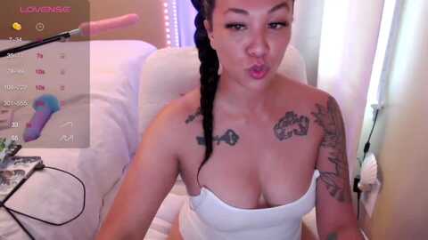 mickaylamoon @ myfreecams on 20230925