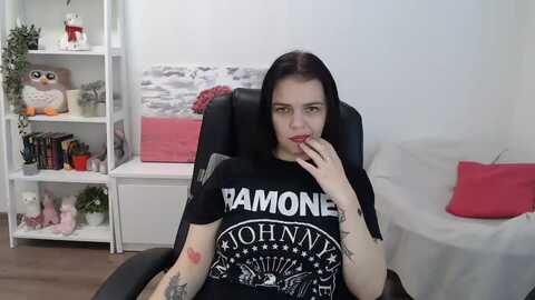 Media: nicolyrio Myfreecams Invalid Date