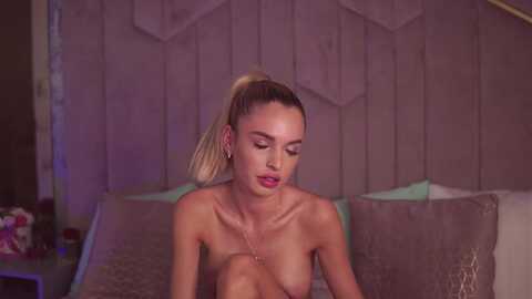 Media: esmeainsley Myfreecams Invalid Date