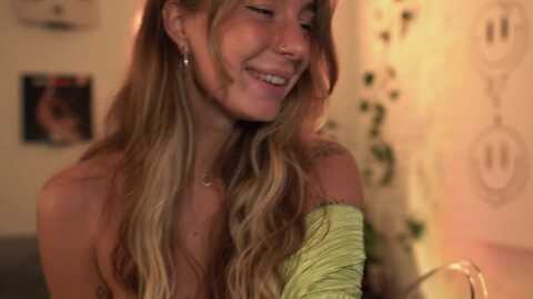 Media: lilsubgirl_ Myfreecams Invalid Date