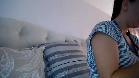 l_a_u @ myfreecams on 20230928