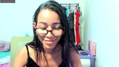 Media: holly_sweet18 Myfreecams Invalid Date