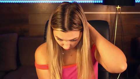millaloves @ myfreecams on 20231002
