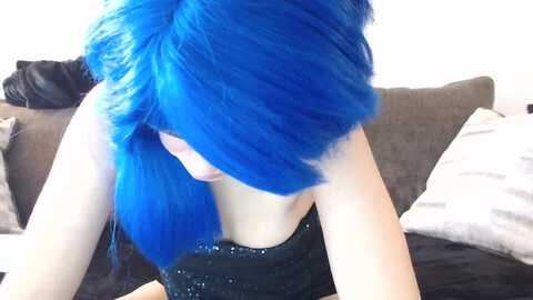 bluerazz18 @ myfreecams on 20231003