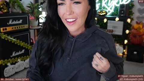 Media: itskylieeh Myfreecams Invalid Date