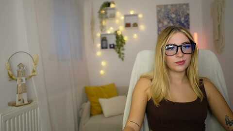 Media: tina_nappi18 Myfreecams Invalid Date