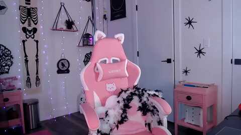 Media: lucyluvs Myfreecams Invalid Date