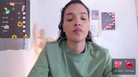 olivia_bran @ myfreecams on 20231006
