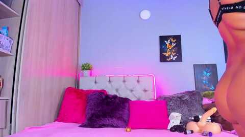 Media: scarlett_1801 Myfreecams Invalid Date