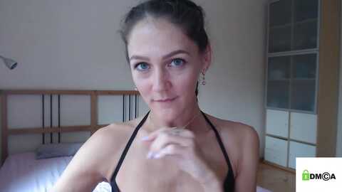Media: gorgeousvi Myfreecams Invalid Date